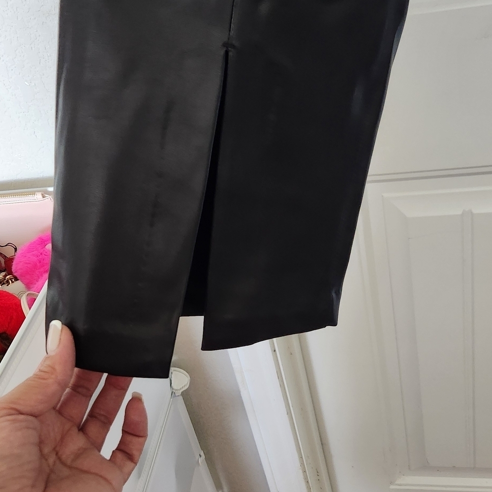 Abercrombie & Fitch Womens Faux Leather Black Pants - Picture 2 of 3